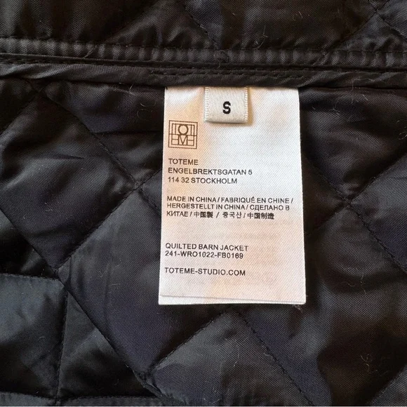 Quilted Barn Jacket in black